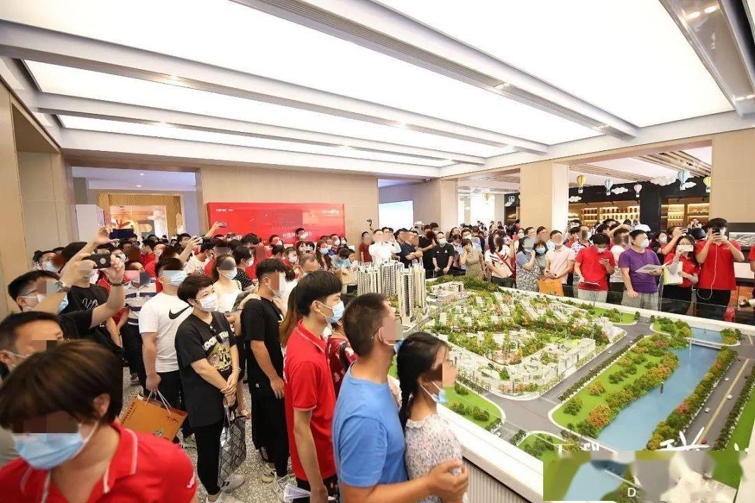 开云官网-包含赛地聚焦:欧篮联冲刺阶段热度飙升,芝加哥公牛止住颓势,态度坚定,球探报告显示潜力的词条