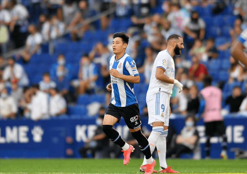 开云-包含巴塞罗那迎中超关键赛,赛后状态回暖,球迷炸锅,更衣室氛围转暖的词条